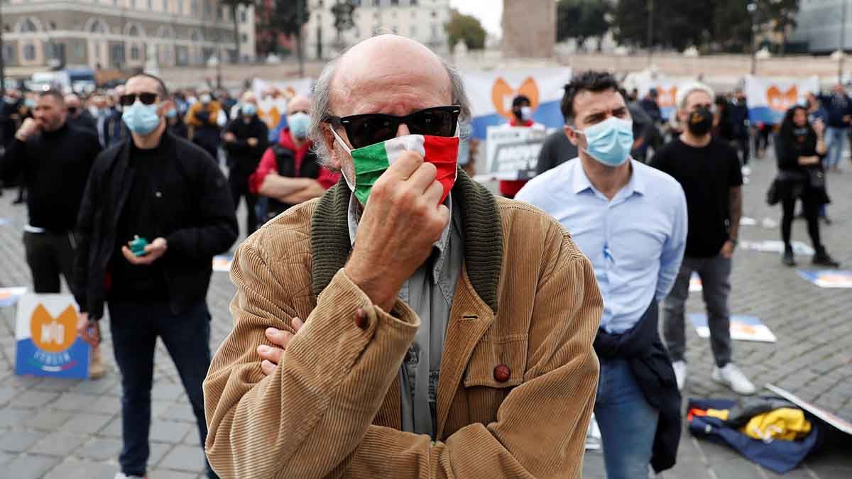 La flexibilización gradual de las medidas en Italia inició a fines de marzo gracias al avance del plan de vacunación.