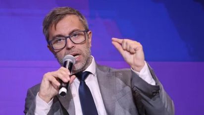 El secretario de Finanzas relativizó la crisis: 