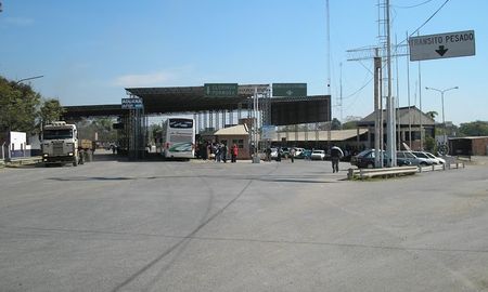 asi trabaja la aduana de clorinda para recibir a 35.000 hinchas de colon asi trabaja la aduana de clorinda para recibir a 35.000 hinchas de colon
