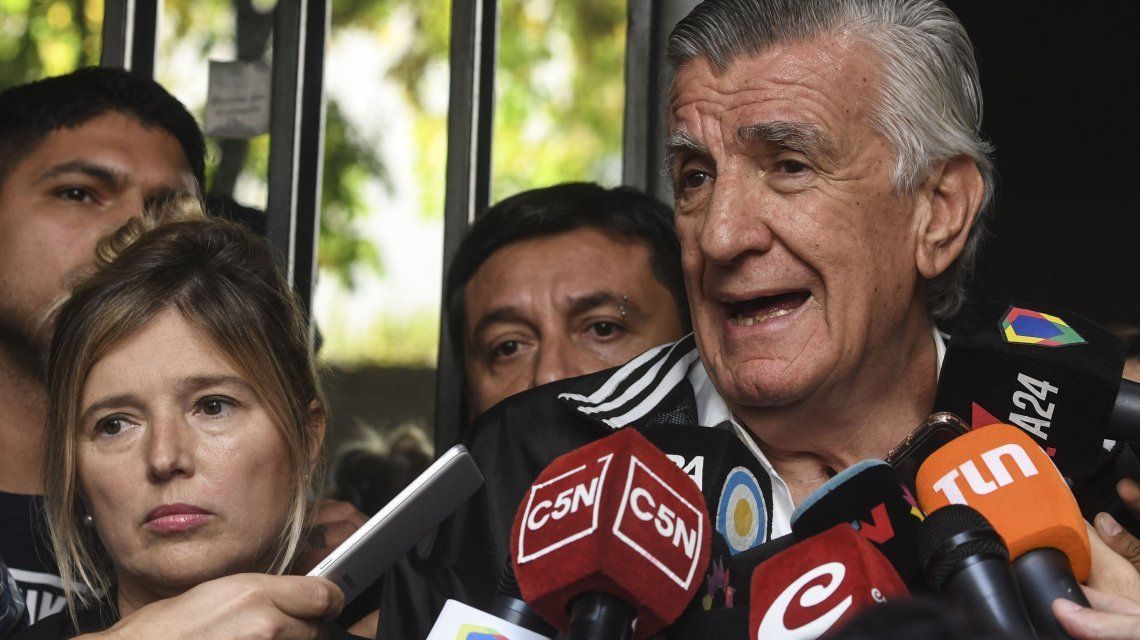 Ante la amenaza de desalojo, Gioja abandonó la sede del PJ