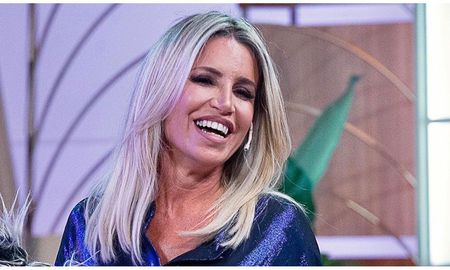 Florencia Peña calentó las redes: posó en micro bikini, rodeada de hombres y en un yate. Florencia Peña calentó las redes: posó en micro bikini, rodeada de hombres y en un yate.