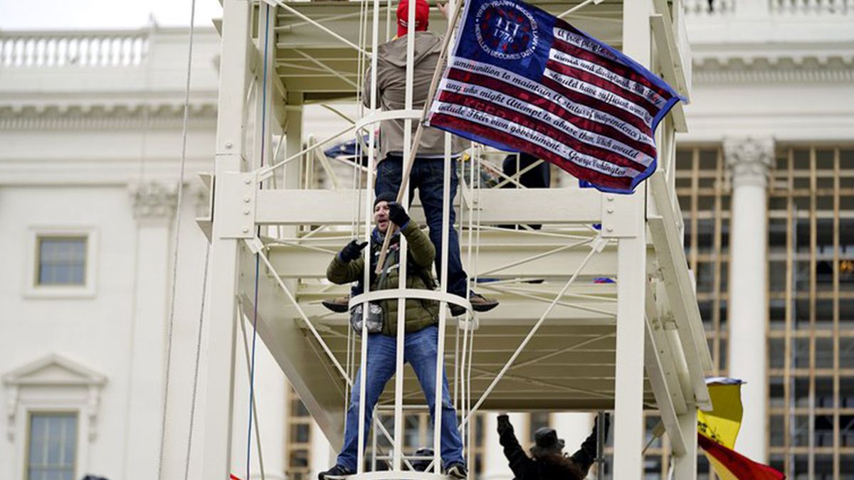 Pese a las protestas, Trump pidió evitar la violencia en los alrededores del Capitolio de los Estados Unidos.