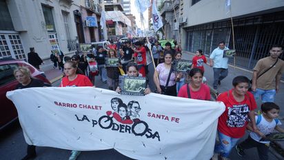 Santa Fe marchó a 22 años de la inundación: 