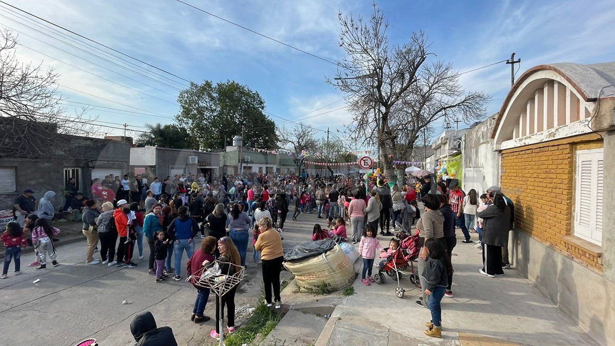 Festejos en barrio Centenario por el Día de las Infancias.