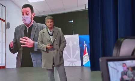 La entrevista fue realizada en el programa Ahora Vengo que conduce Luis Mino. La entrevista fue realizada en el programa Ahora Vengo que conduce Luis Mino.