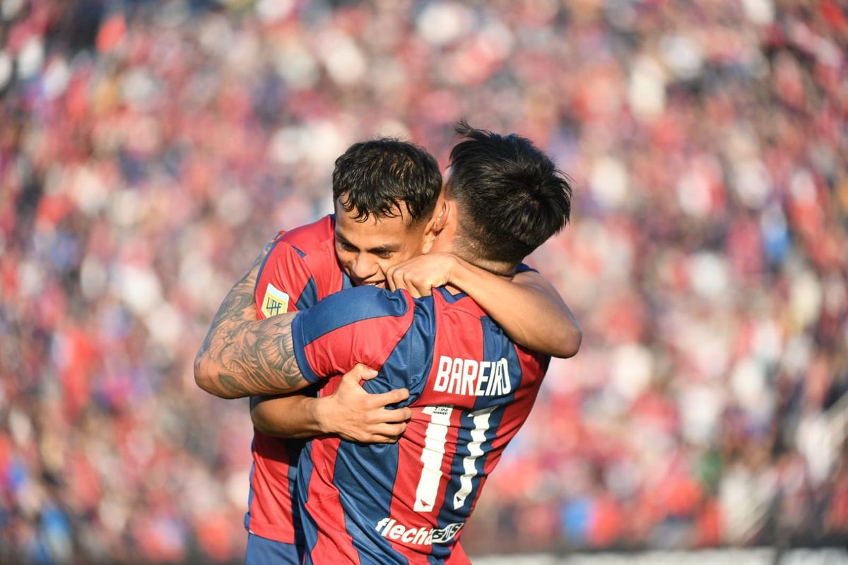 San Lorenzo le dio vuelta el partido a Boca Juniors y festejó en el clásico