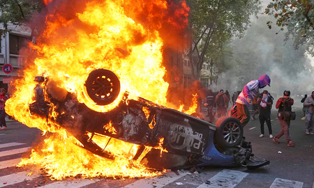se conocio la condena para el barrabrava que incendio un patrullero en una marcha de jubilados