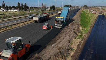 La obra del tercer carril en la autopista Rosario-Santa Fe avanza a buen ritmo y apunta a concluir en 2026