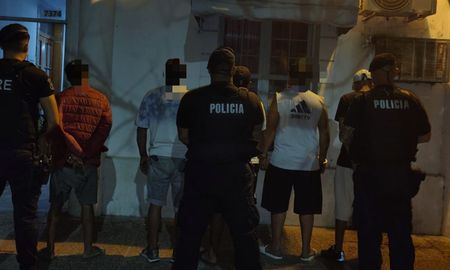 Cinco hombres fueron detenidos en el norte de Santa Fe. Cinco hombres fueron detenidos en el norte de Santa Fe.