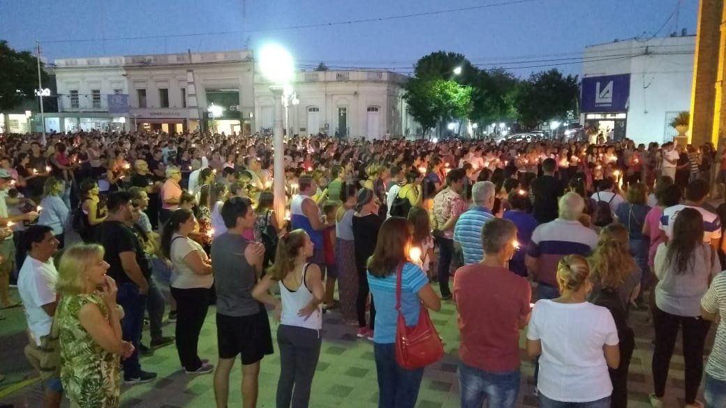 Esperanza marchó a la luz de las velas por Agustina