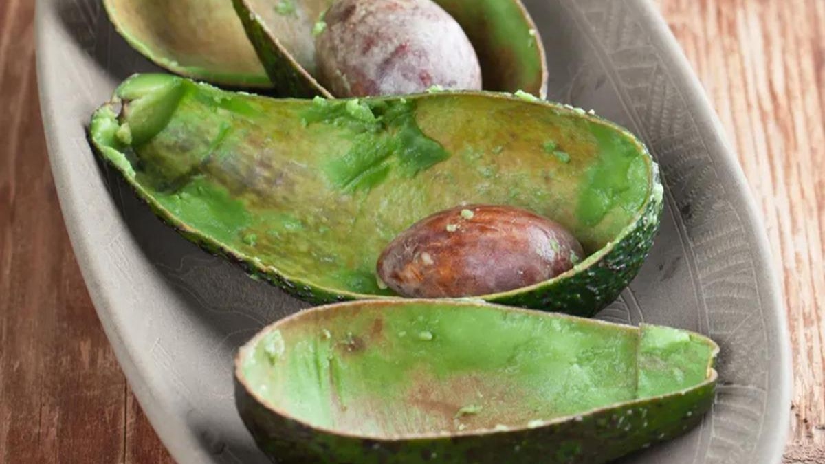 El extracto de la cáscara aporta antioxidantes que hidratan, previenen arrugas y favorecen la regeneración de la piel. El extracto de la cáscara aporta antioxidantes que hidratan, previenen arrugas y favorecen la regeneración de la piel.