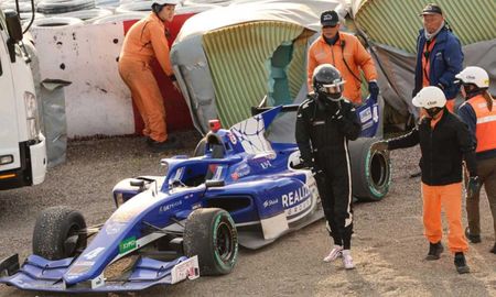 Doohan, el piloto que fue reemplazado por Colapinto, chocó por tercer día consecutivo en la misma curva Doohan, el piloto que fue reemplazado por Colapinto, chocó por tercer día consecutivo en la misma curva