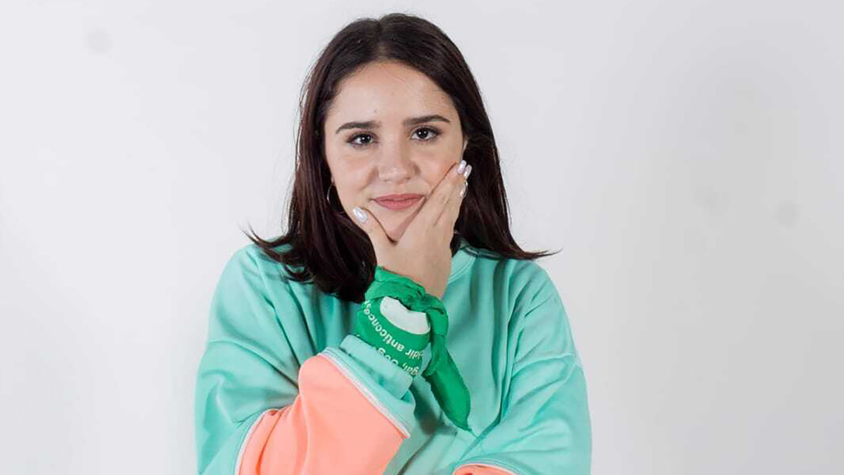 Una asesora del partido de Milei da clases sobre cómo insultar a Ofelia Fernández: Tanque australiano de medialunas