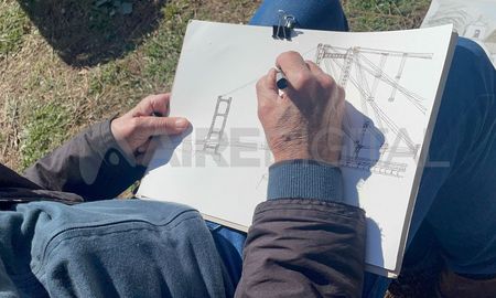 Croquiseros urbanos de distintas partes del país visitaron la ciudad de Santa Fe para retratarla en papel. Croquiseros urbanos de distintas partes del país visitaron la ciudad de Santa Fe para retratarla en papel.