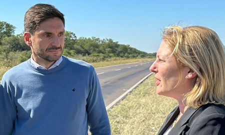 Maximiliano Pullaro y Gisela Scaglia, precandidatos a gobernador y vice dentro de la interna del frente Unidos para Cambiar Santa Fe. Maximiliano Pullaro y Gisela Scaglia, precandidatos a gobernador y vice dentro de la interna del frente Unidos para Cambiar Santa Fe.