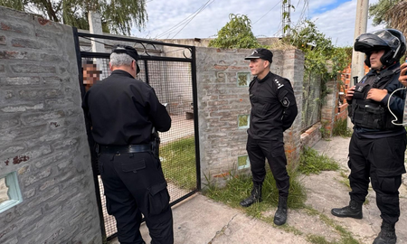 El ministro de Educación de la provincia destacó una drástica reducción en las amenazas a escuelas de bomba y actos de vandalismo vinculados a retos virales. El ministro de Educación de la provincia destacó una drástica reducción en las amenazas a escuelas de bomba y actos de vandalismo vinculados a retos virales.