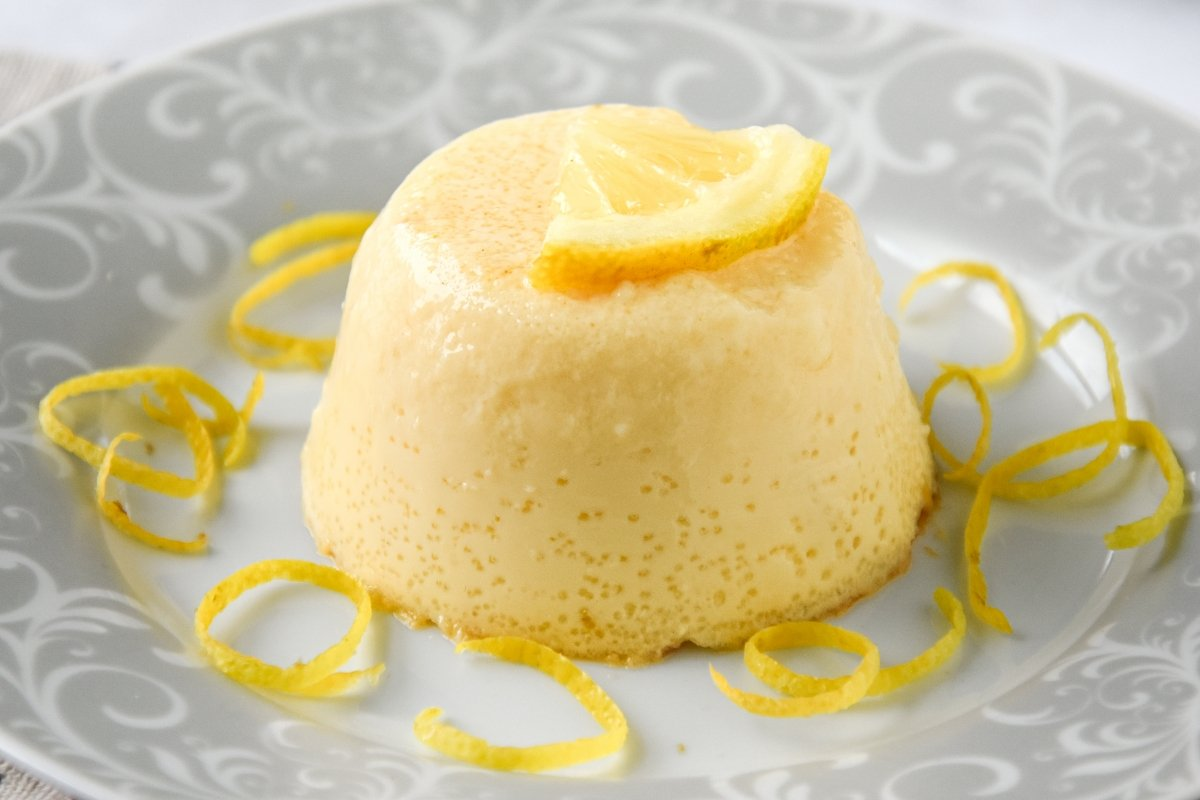 El flan de limón lleva muy pocos ingredientes y su receta es muy sencilla. El flan de limón lleva muy pocos ingredientes y su receta es muy sencilla.