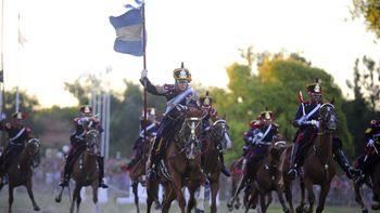 El Combate de San Lorenzo fue el bautismo de fuego del Regimiento de Granaderos a Caballo y el punto de partida de la campaña emancipadora liderada por San Martín. El Combate de San Lorenzo fue el bautismo de fuego del Regimiento de Granaderos a Caballo y el punto de partida de la campaña emancipadora liderada por San Martín.