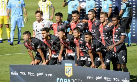 Colón recibe este domingo a Unión, por la fecha 13 de la Copa de la Liga, y Eduardo Domínguez define qué equipo poner desde el inicio. Colón recibe este domingo a Unión, por la fecha 13 de la Copa de la Liga, y Eduardo Domínguez define qué equipo poner desde el inicio.