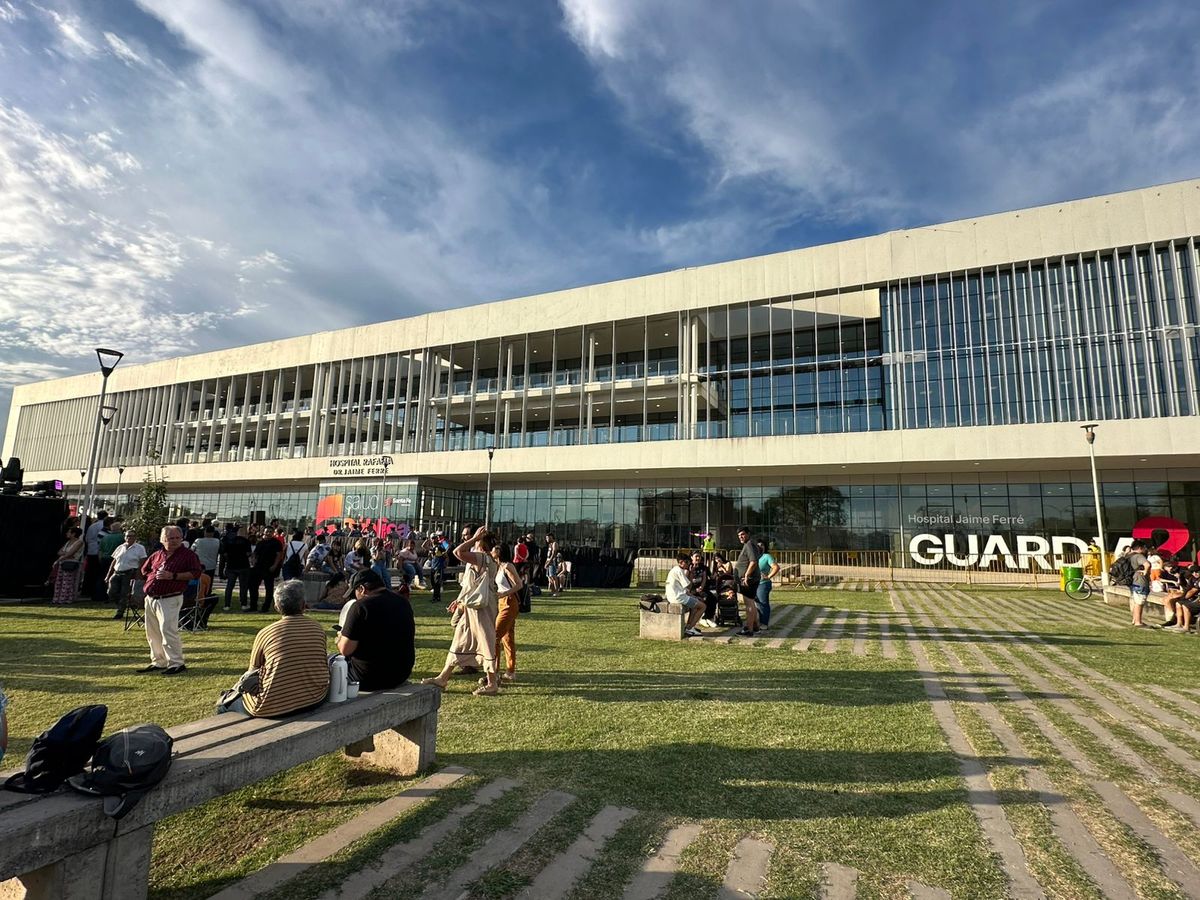 El nuevo hospital de Rafaela fue inaugurado este viernes por Maximiliano Pullaro.