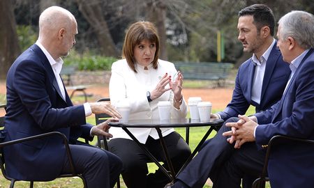 Juntos por el Cambio selló la foto de unidad entre Bullrich y Rodríguez Larreta Juntos por el Cambio selló la foto de unidad entre Bullrich y Rodríguez Larreta