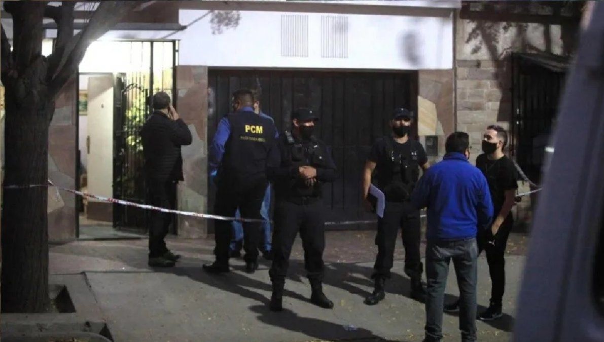 Un jubilado de 89 años le disparó en el rostro a su esposa de 77 y se quitó la vida &nbsp;