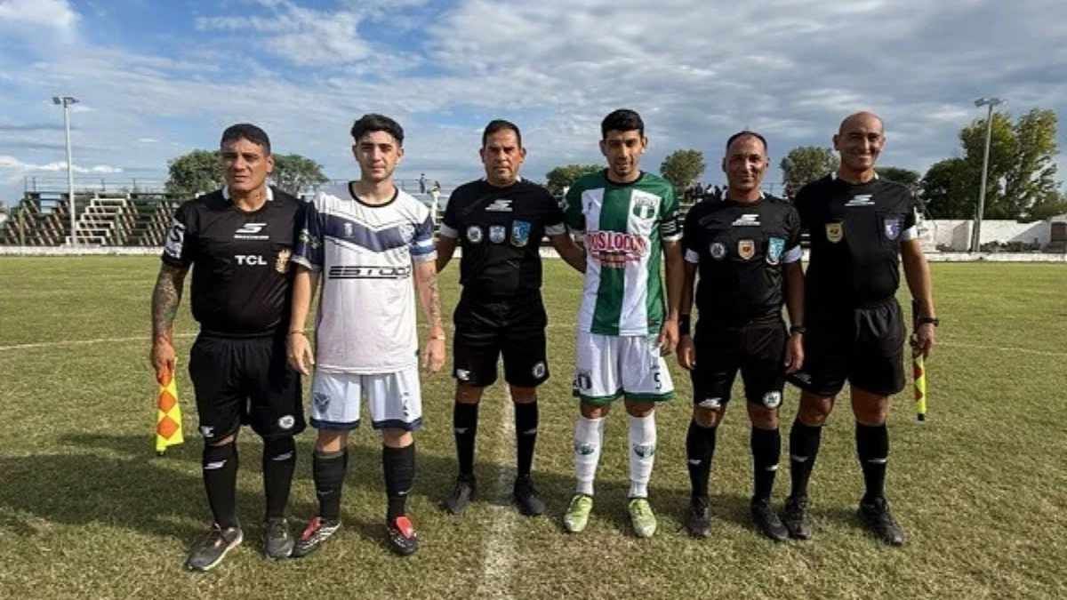 San Cristóbal goleó a Agua en uno de los partidos de la fecha 3 del torneo de Liga Santafesina de Fútbol. Foto: Daniela Auce.