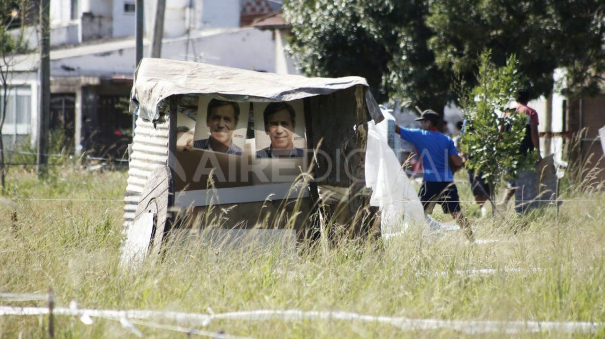 El Movimiento Los Sin Techo es una organización santafesina no gubernamental abocada trabajar por el desarrollo integral de los sectores más marginados de la sociedad, por lo que conocen de cerca y en detalle las problemáticas de los sectores más vulnerables.