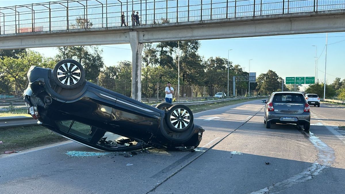 El accidente se produjo en horas de la tarde en el cruce entre Barrio Centenario y Varadero Sarsotti.