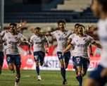 Nacional eliminó a Independiente del Valle en penales y será rival de River en cuartos de la Copa Libertadores. Nacional eliminó a Independiente del Valle en penales y será rival de River en cuartos de la Copa Libertadores.