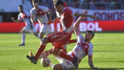 Club Atlético Unión cayó 2-1 con Argentinos Juniors en el cierre de la primera fase de la Copa de la Liga