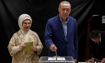 El actual mandatario turco derrotó al socialdemócrata Kemal Kiliçdaroglu luego de una ajustada primera vuelta. El actual mandatario turco derrotó al socialdemócrata Kemal Kiliçdaroglu luego de una ajustada primera vuelta.