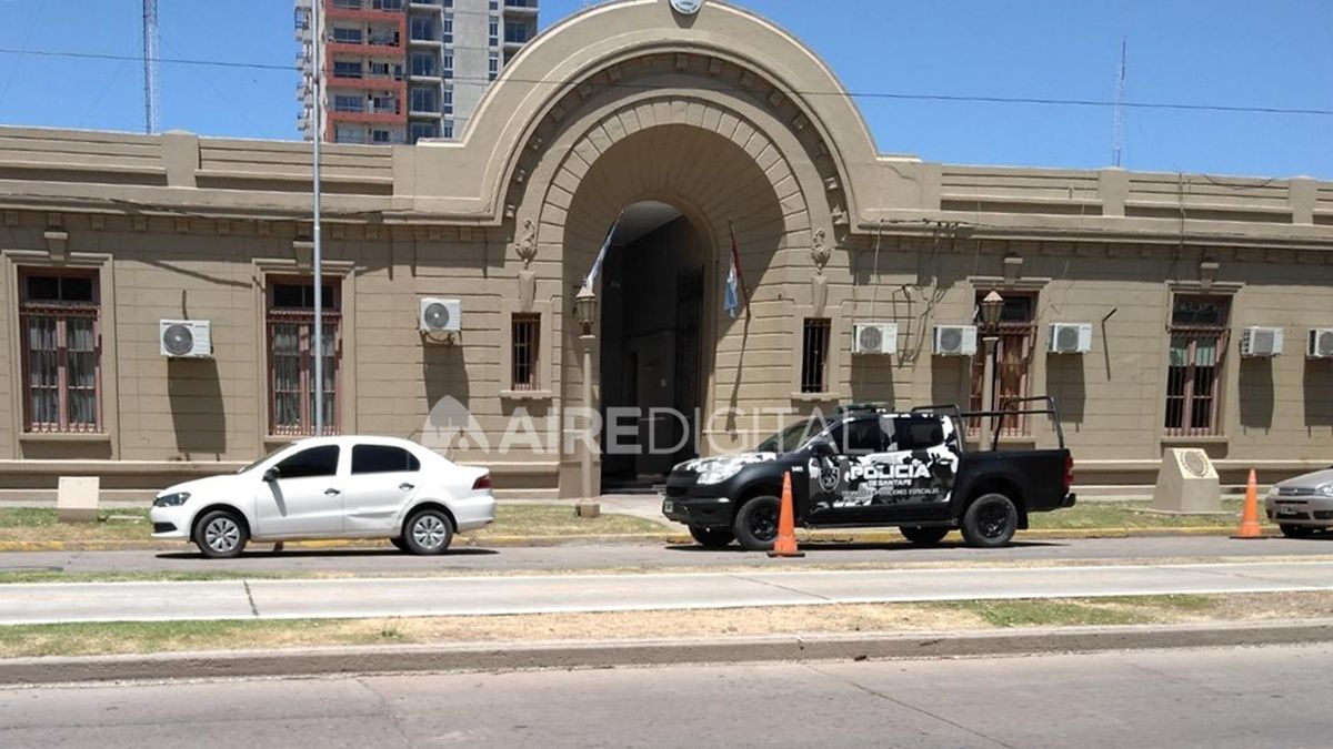 San Lorenzo: allanaron la sede de la Unidad Regional XVII por presuntas irregularidades