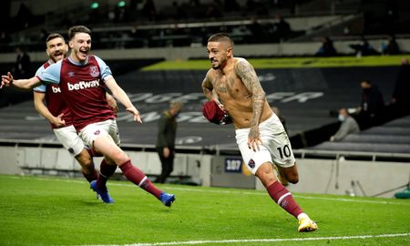 Manuel Lanzini anotó un golazo para que West Ham empate 3-3 con Tottenham por la Premier League. Manuel Lanzini anotó un golazo para que West Ham empate 3-3 con Tottenham por la Premier League.