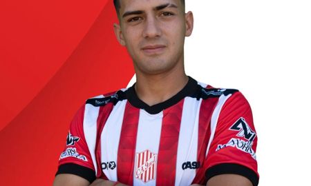 Santiago Basualdo, jugador de 9 de Julio de Rafela Santiago Basualdo, jugador de 9 de Julio de Rafela