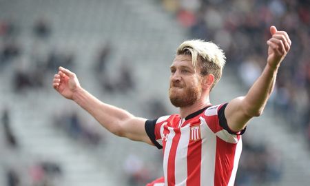Luego de ocho años y medio, Jonathan Schunke se va de Estudiantes de La Plata para sumarse a Aldosivi. Luego de ocho años y medio, Jonathan Schunke se va de Estudiantes de La Plata para sumarse a Aldosivi.