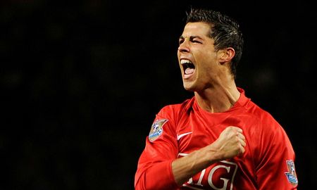 Cristiano Ronaldo debutaría en su segundo ciclo en el Manchester United el 11 de septiembre, cuando los Red Devils visiten el Newcastle por la Premier League. Cristiano Ronaldo debutaría en su segundo ciclo en el Manchester United el 11 de septiembre, cuando los Red Devils visiten el Newcastle por la Premier League.