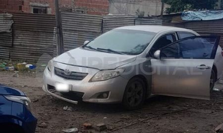El auto que fue abandonado en La Carbonilla. El auto que fue abandonado en La Carbonilla.