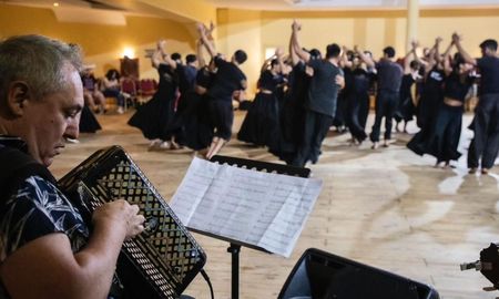 Más de cuatrocientas personas se postularon para formar parte del elenco oficial que representará a la Provincia en la edición 2026 del Festival Nacional de Folklore de Cosquín. Más de cuatrocientas personas se postularon para formar parte del elenco oficial que representará a la Provincia en la edición 2026 del Festival Nacional de Folklore de Cosquín.