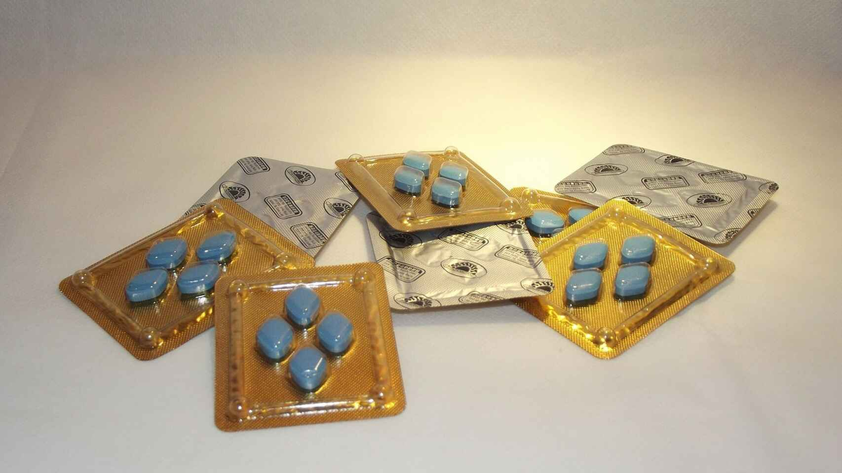 Susto e indignación provocó la internación de 13 adolescentes que consumieron viagra en el colegio