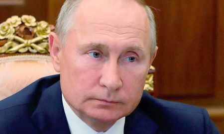 Vladimir Putin fue vacunado sin divulgar qué fórmula recibió. Vladimir Putin fue vacunado sin divulgar qué fórmula recibió.