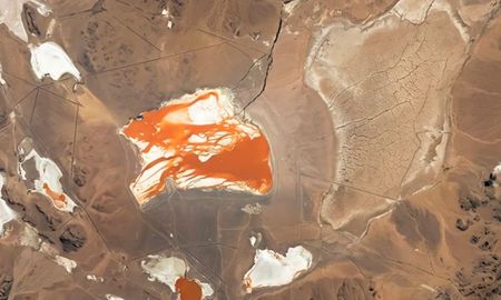La NASA fotografió la Laguna Colorada desde la Estación Espacial Internacional. La NASA fotografió la Laguna Colorada desde la Estación Espacial Internacional.
