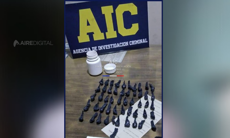 Al joven detenido le secuestraron 51 envoltorios de cocaína. Al joven detenido le secuestraron 51 envoltorios de cocaína.