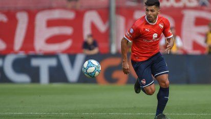 Boca vuelve a la carga por Silvio Romero y genera malestar en Independiente