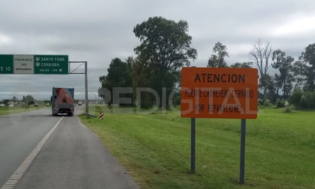 Brutal asalto a una pareja de La Pampa en Autopista Rosario - Santa Fe que regresaba de San Carlos Brutal asalto a una pareja de La Pampa en Autopista Rosario - Santa Fe que regresaba de San Carlos