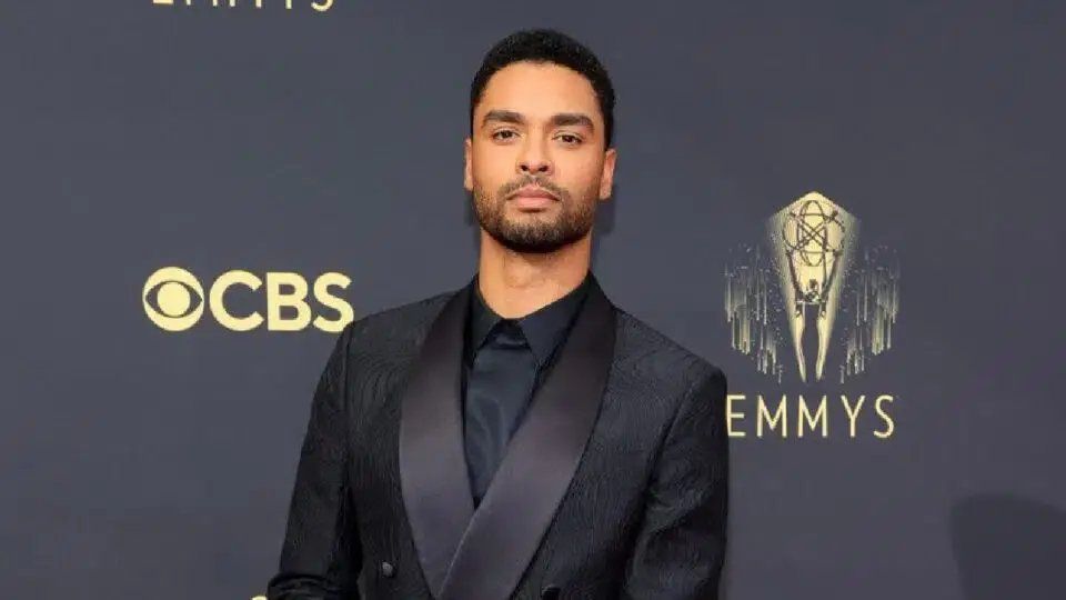 Cómo será la película protagonizada por Regé-Jean Page.