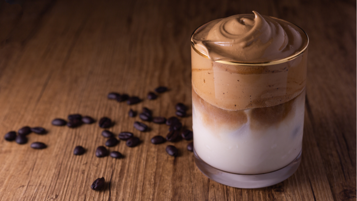 La temperatura del agua y la molienda del café son claves para lograr un buen café en casa. La temperatura del agua y la molienda del café son claves para lograr un buen café en casa.
