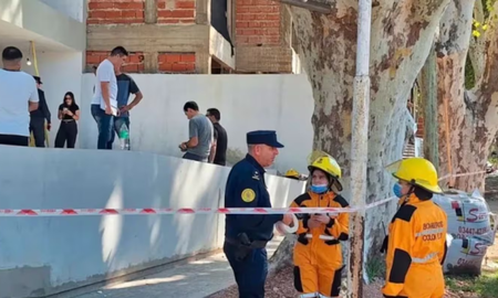 Encuentran el cuerpo de un hombre oculto en una pared en Entre Ríos. (Foto Gentileza El Entre Ríos) Encuentran el cuerpo de un hombre oculto en una pared en Entre Ríos. (Foto Gentileza El Entre Ríos)