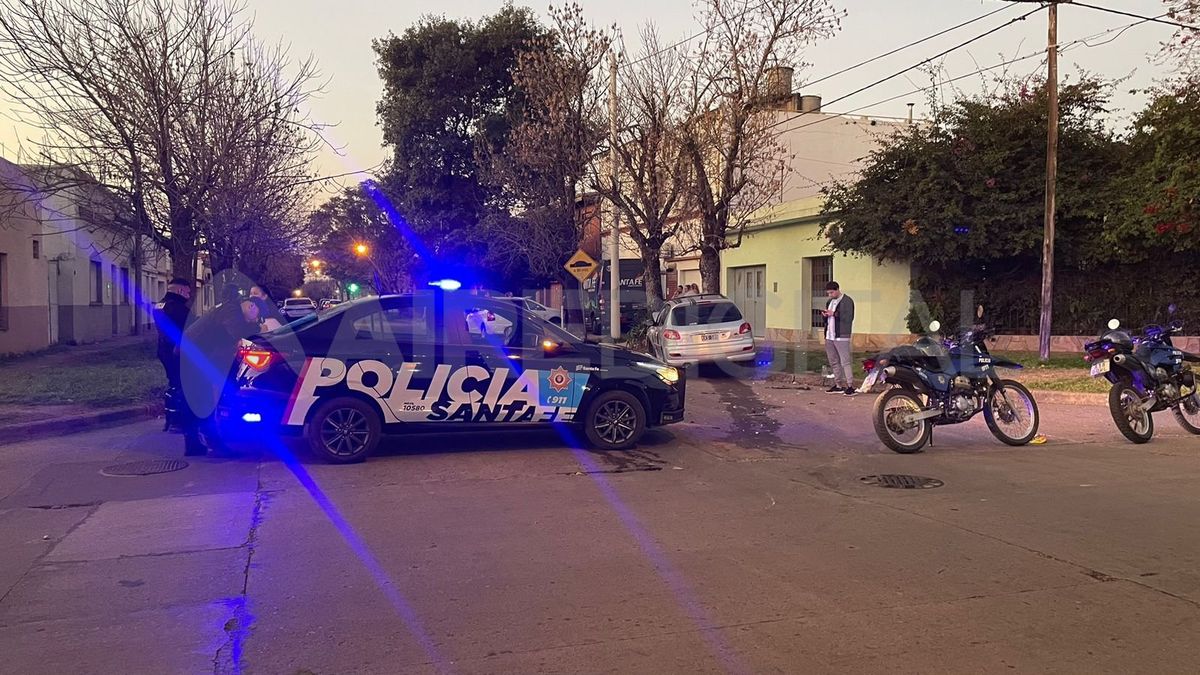 La policía cortó el acceso en calle 4 de enero en dirección hacia el norte de manera parcial. La policía cortó el acceso en calle 4 de enero en dirección hacia el norte de manera parcial.