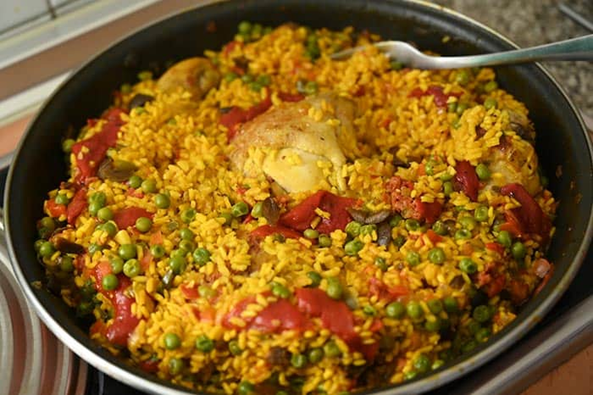 Cómo hacer la receta de un clásico y delicioso arroz con pollo